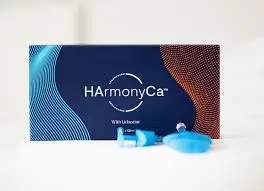Caja y jeringas de HArmonyCa con lidocaína, bioestimulador de colágeno de nueva generación para rejuvenecimiento facial en clínica estética Dr. Perdomo