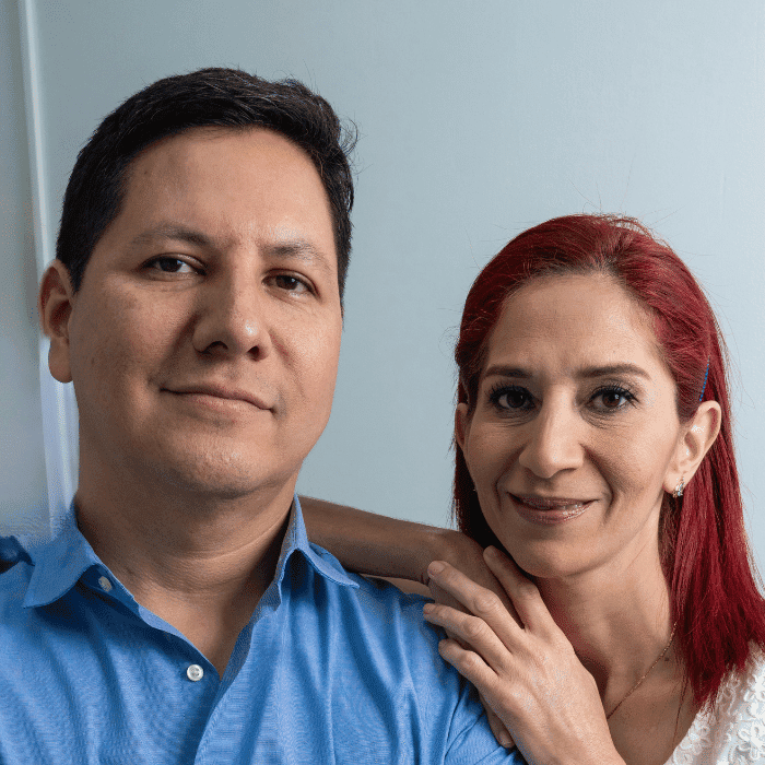 Dr. Perdomo y su equipo de atención en Clínica Dr. Perdomo El Salvador